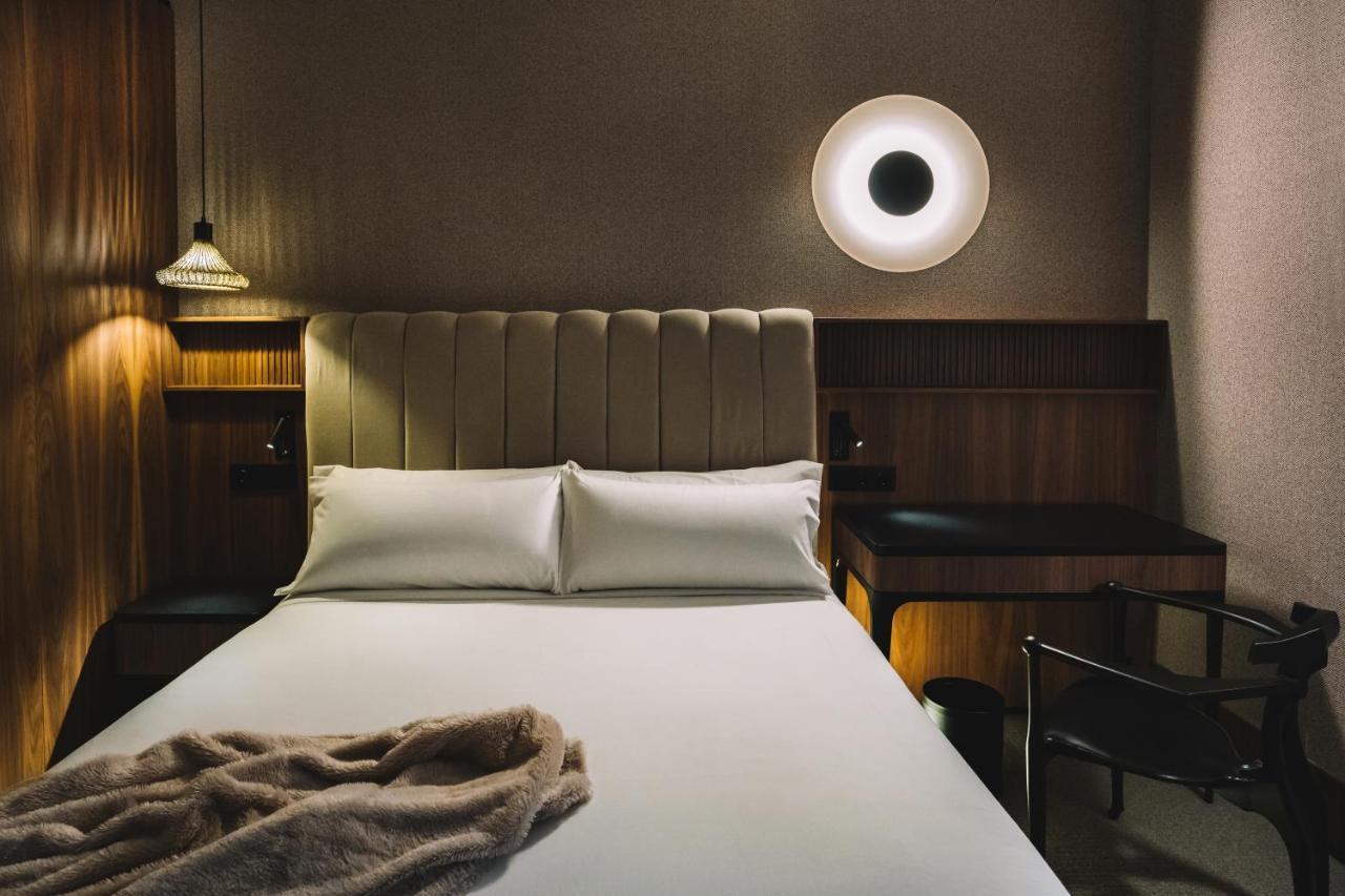 Hotel Pinar Plaza Madrid Bagian luar foto