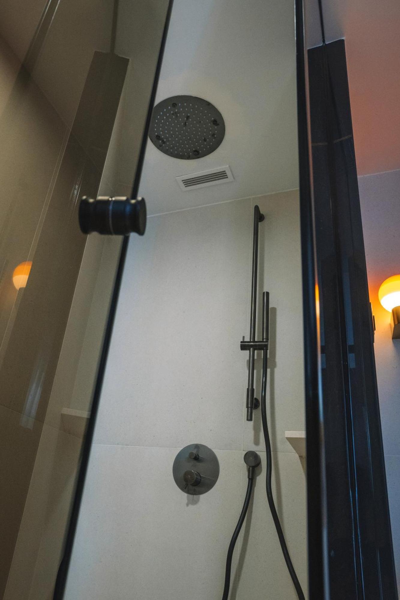 Hotel Pinar Plaza Madrid Bagian luar foto