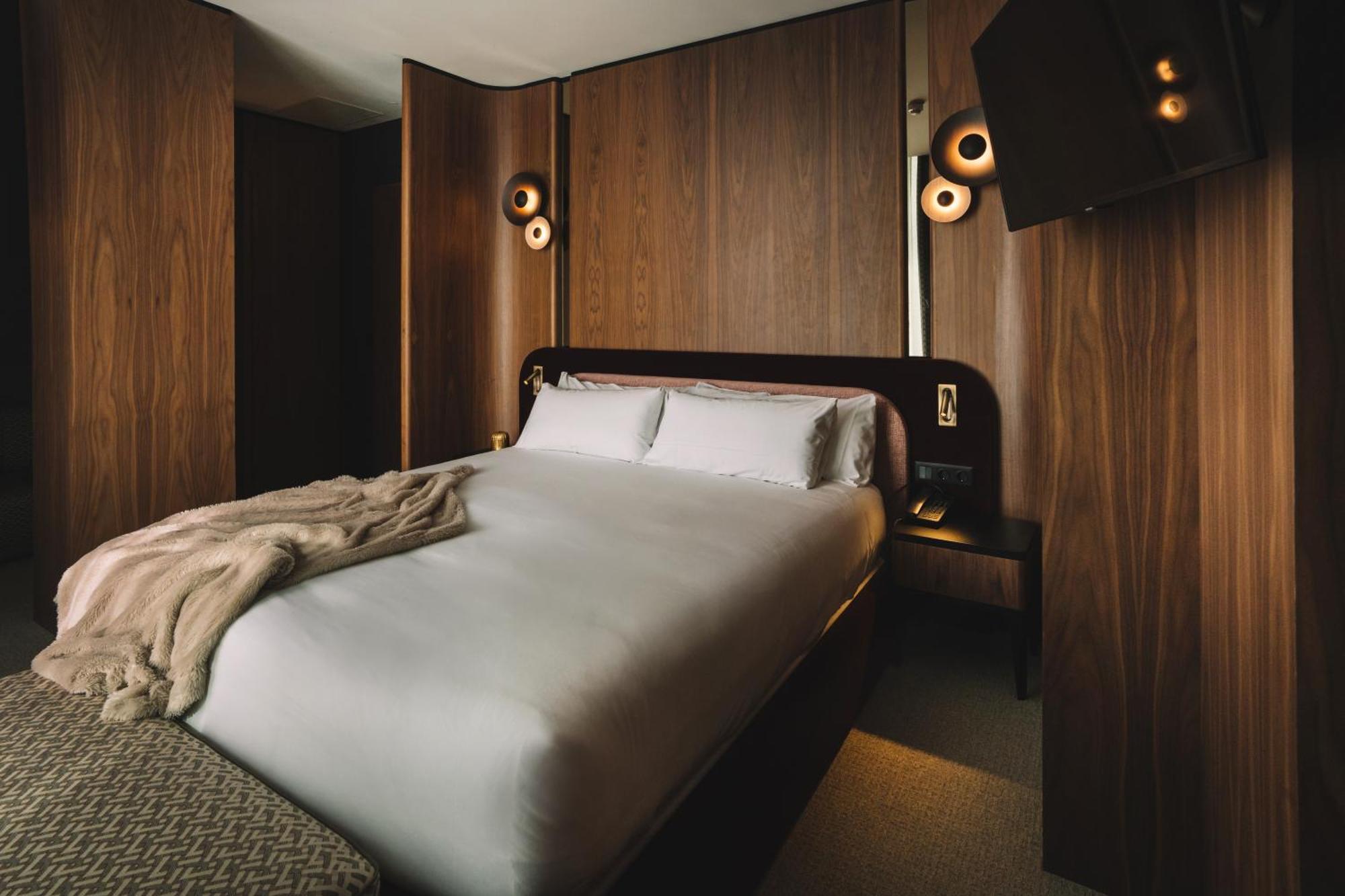 Hotel Pinar Plaza Madrid Bagian luar foto