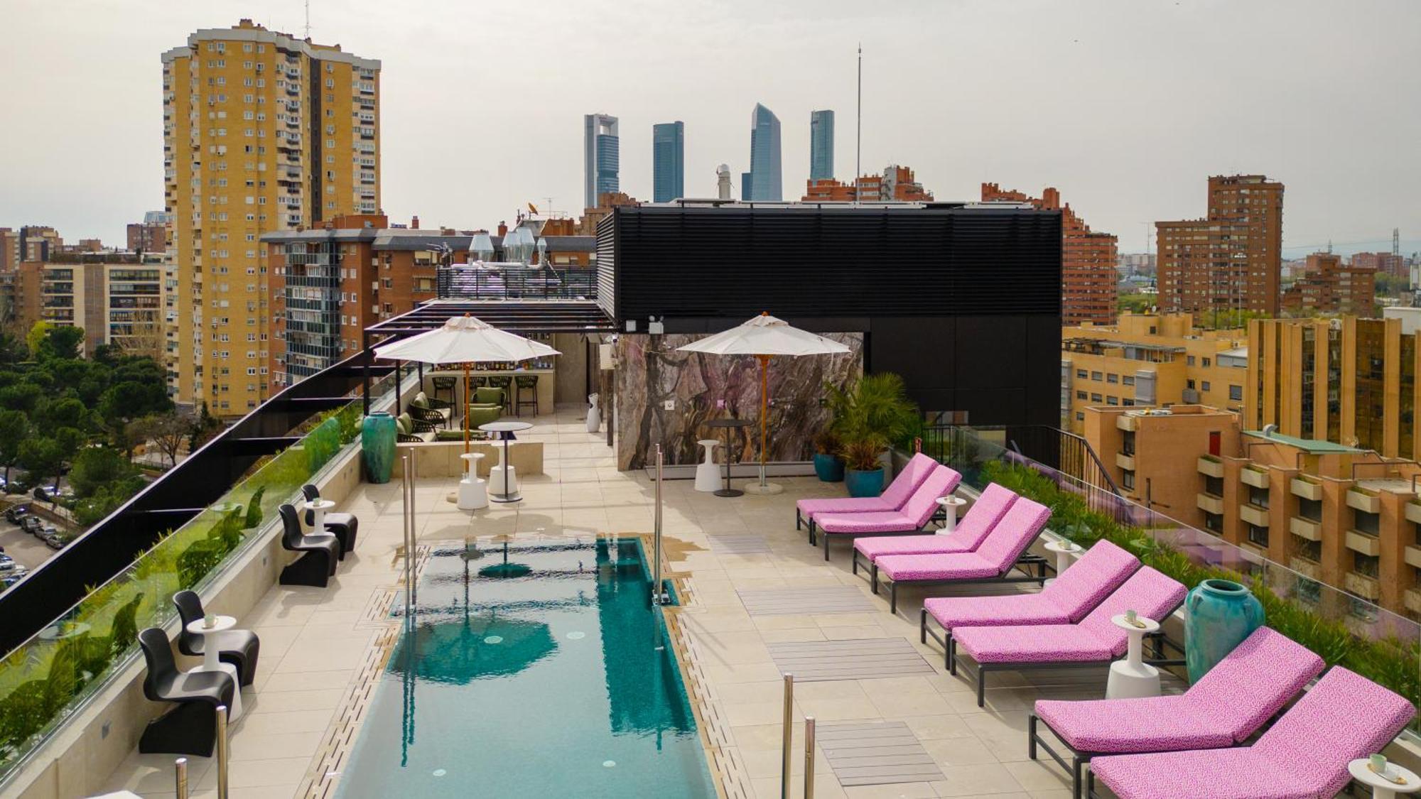 Hotel Pinar Plaza Madrid Bagian luar foto