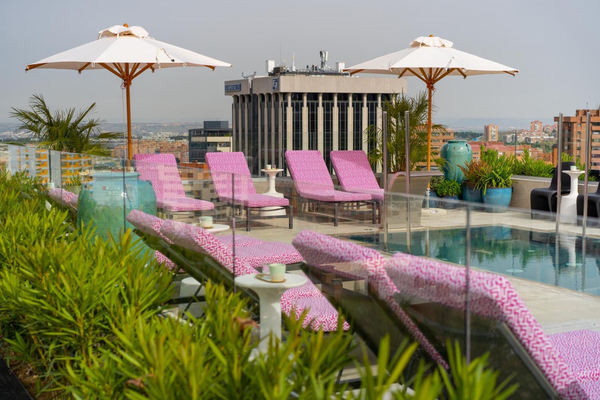 Hotel Pinar Plaza Madrid Bagian luar foto