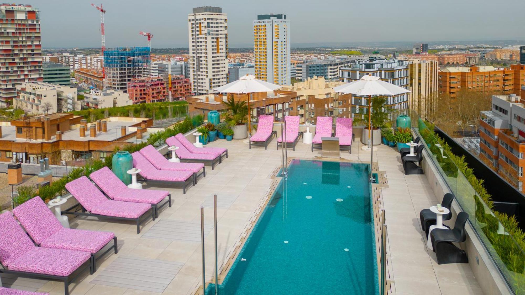 Hotel Pinar Plaza Madrid Bagian luar foto