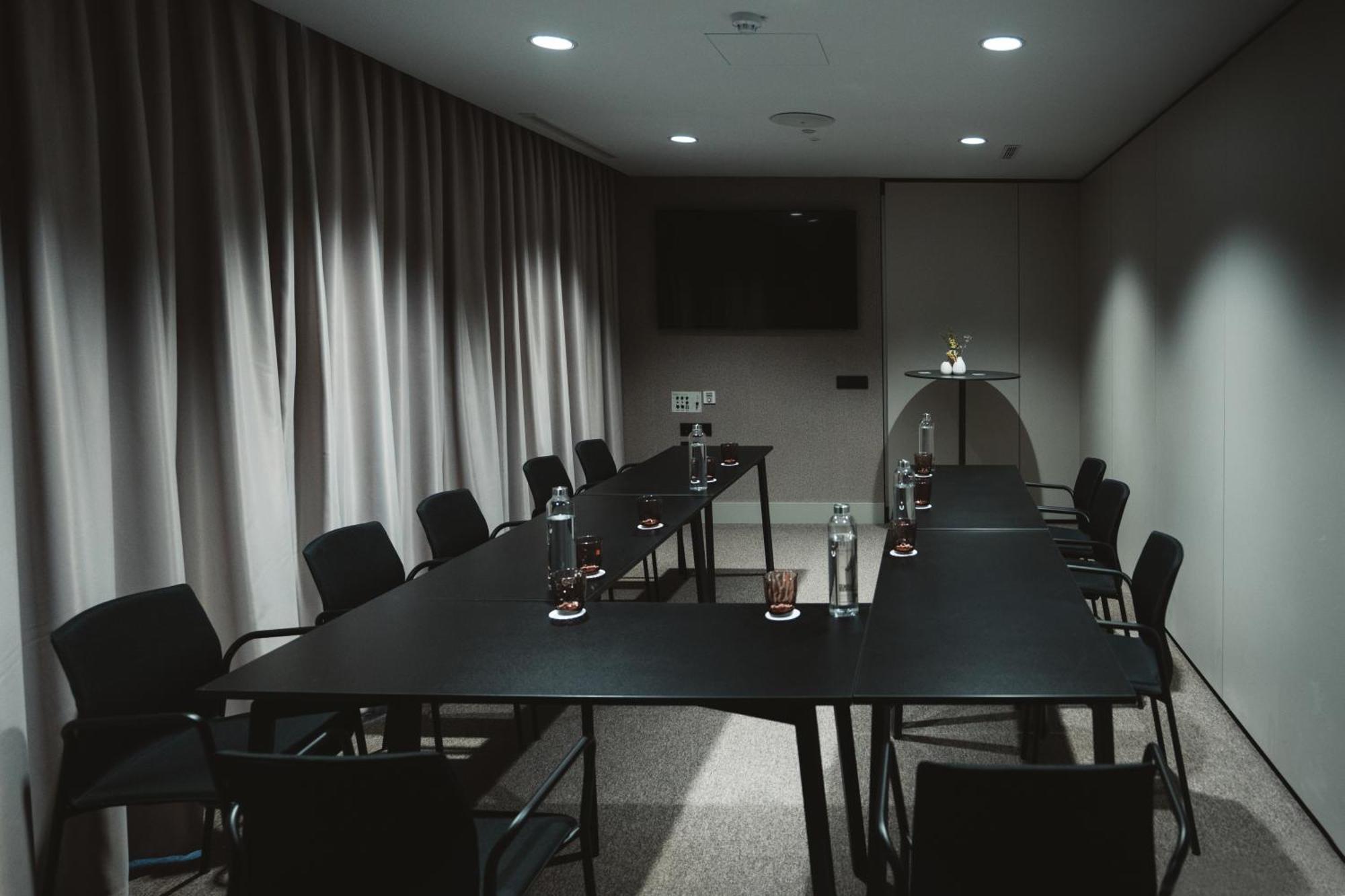 Hotel Pinar Plaza Madrid Bagian luar foto