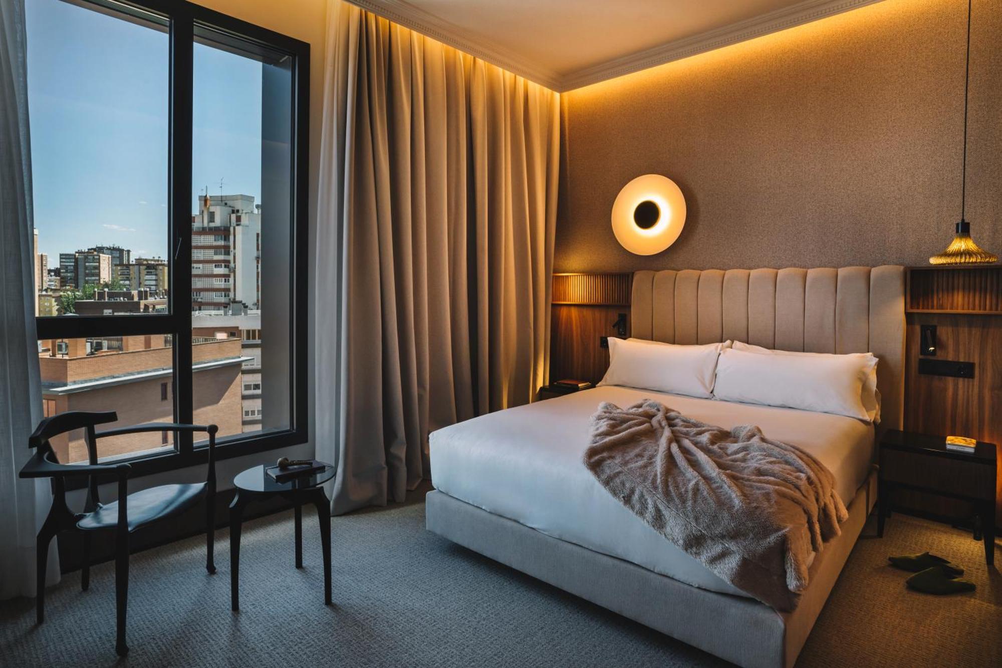Hotel Pinar Plaza Madrid Bagian luar foto